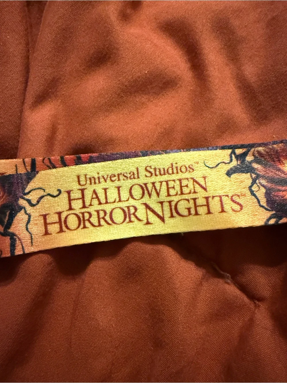Universal Yellow and Black Halloween Horror Nights Lanyard with Clip